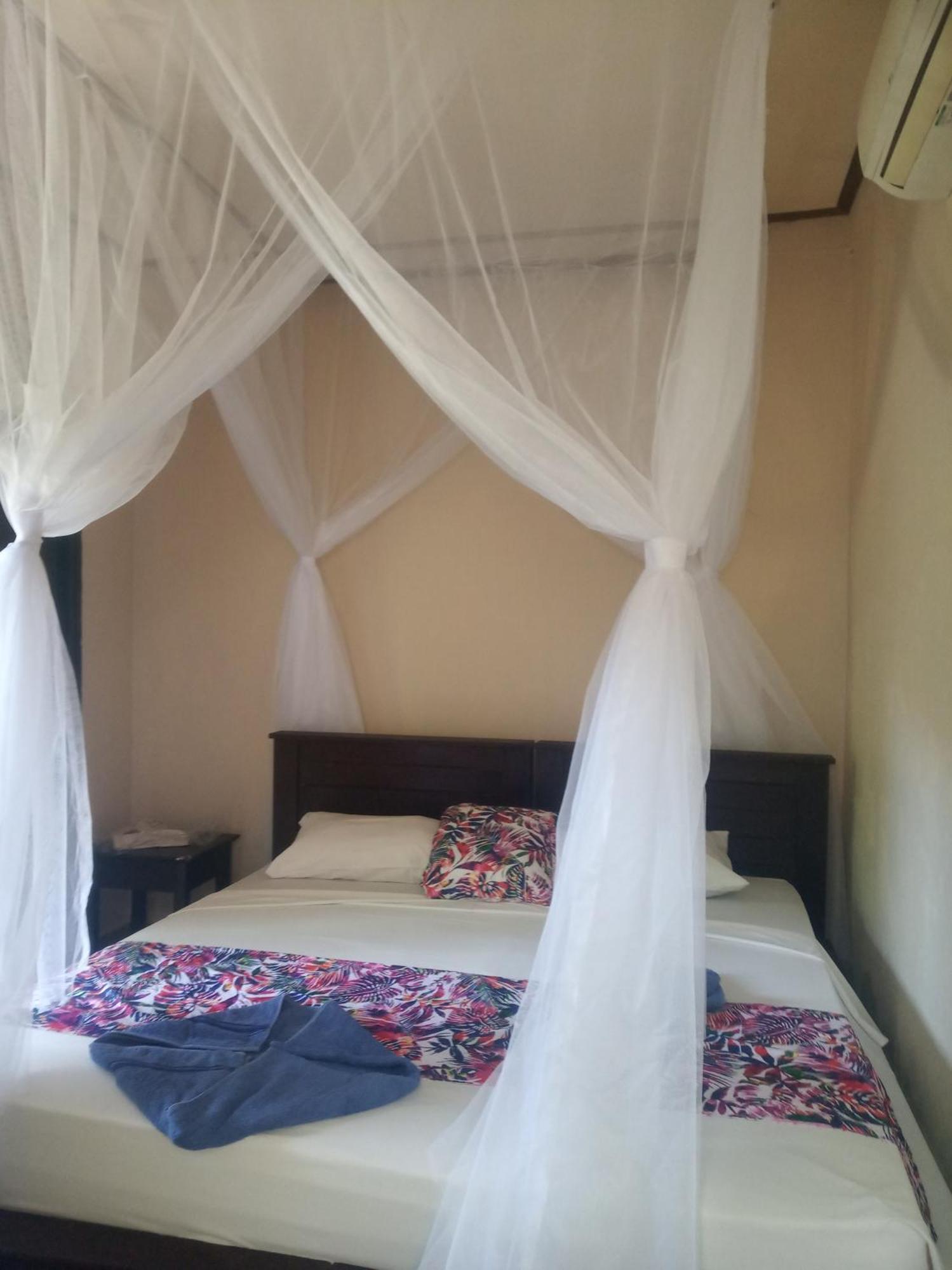 Mango Moon Hotel Pemuteran Szoba fotó