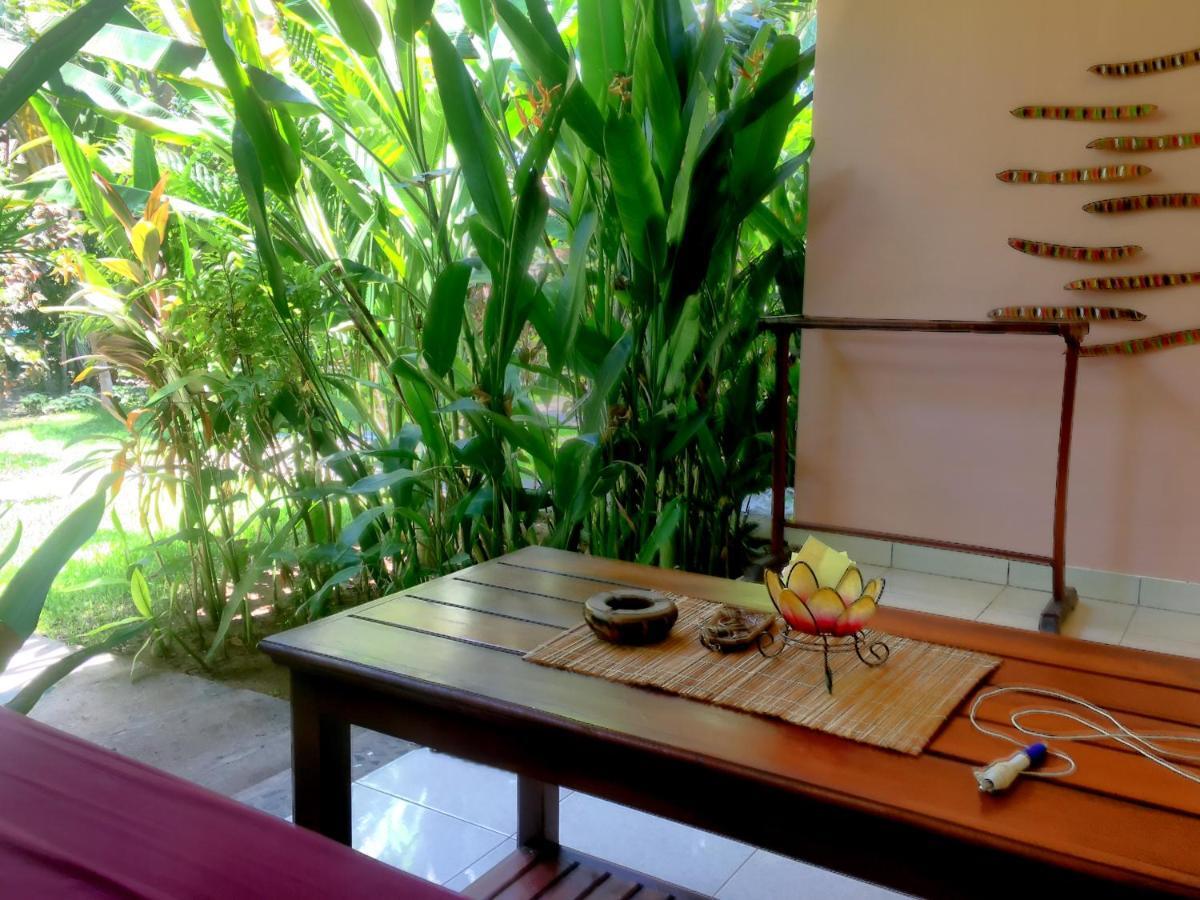 Mango Moon Hotel Pemuteran Kültér fotó